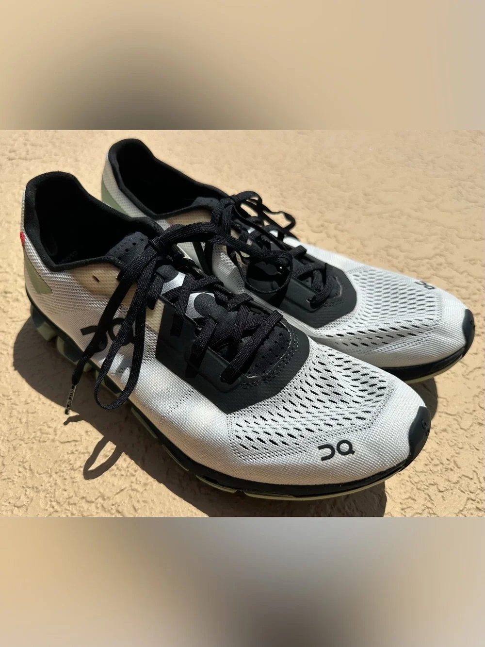On Cloudflash 2 White Olive Green Running Shoes Women Size 9 in Excellent Cond
